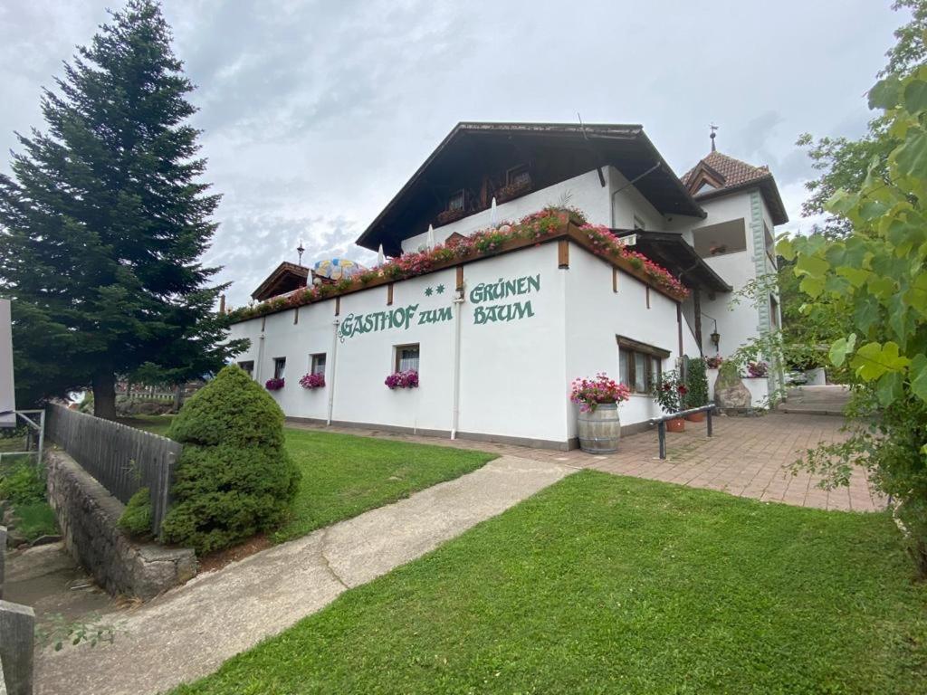 Gasthof Zum Gruenen Baum Verano Zewnętrze zdjęcie
